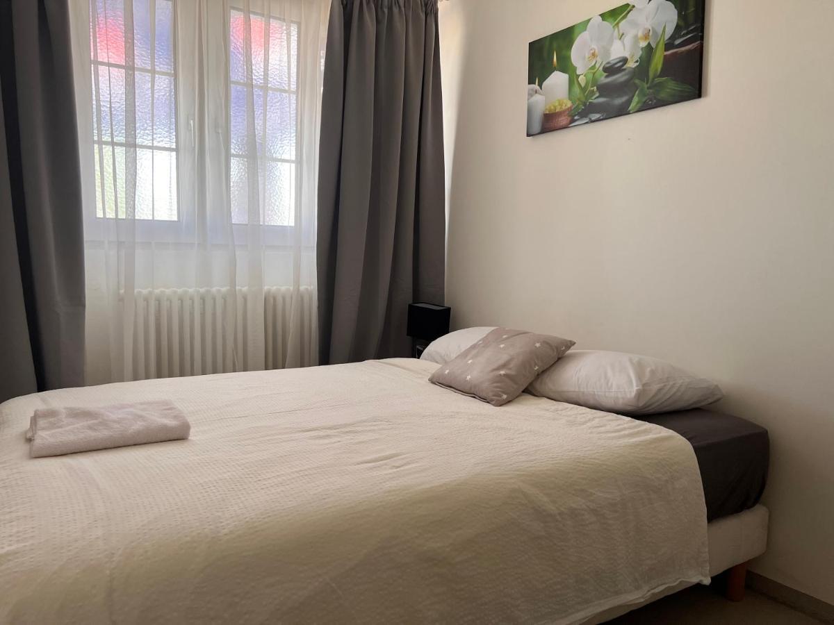 Smart Stay Budget Room Праттельн Экстерьер фото